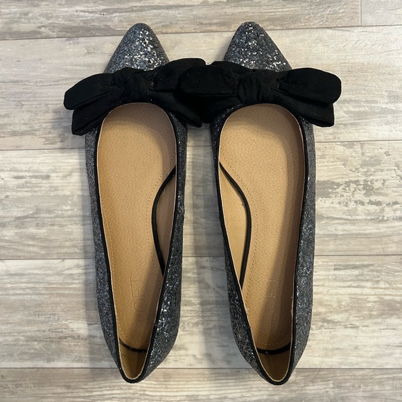 LOFT Silver Glitter Sparkle Flats with Black Velvet Bows - Picture 2 of 9